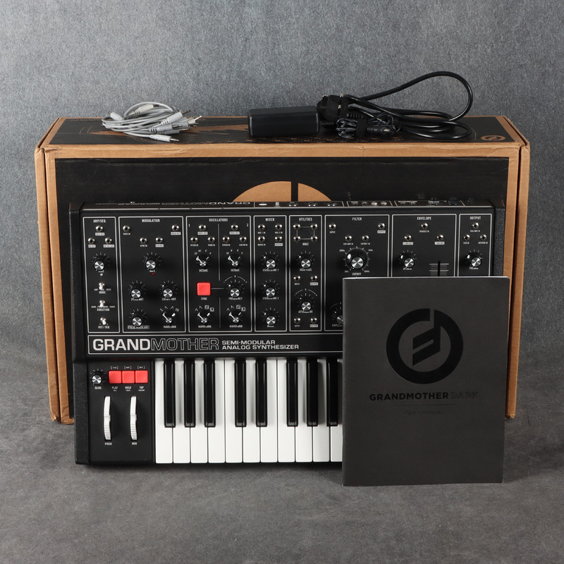 Moog Grandmother Dark Edition - 2nd Hand