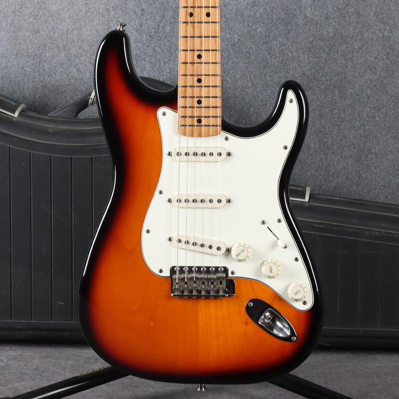 Fender California Series Stratocaster - Sunburst - 2nd Hand