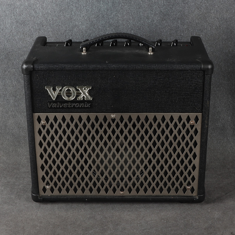 Vox Valvetronix AD15VT Combo Amp - 2nd Hand