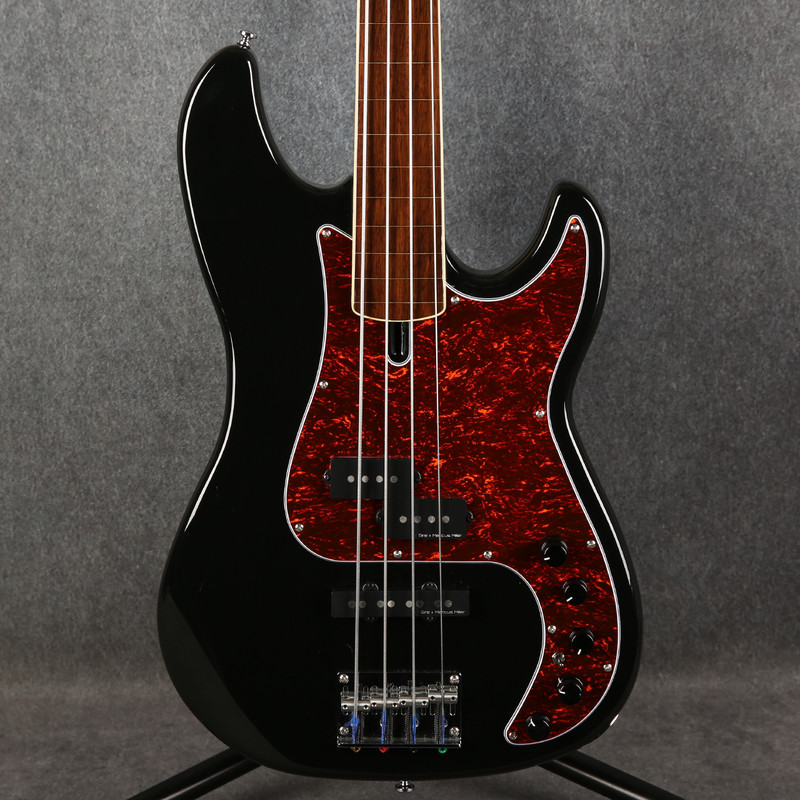 Sire Marcus Miller P7 Alder 4 String Fretless Bass 2nd Gen - Black - 2nd Hand