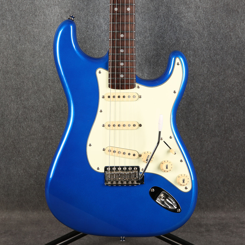 Vintage V6 Reissued Series - Candy Apple Blue - 2nd Hand