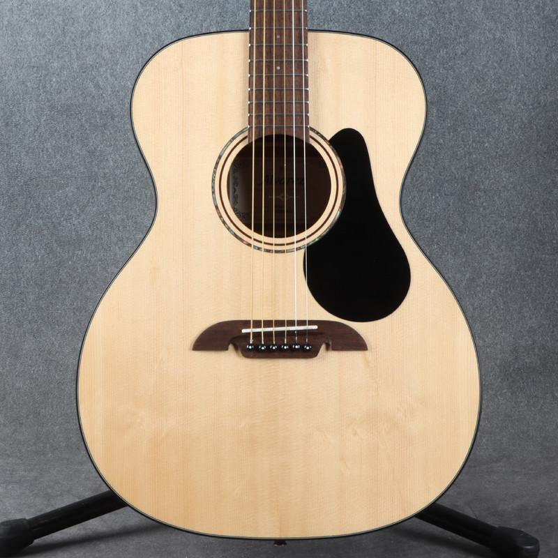 Alvarez Artist AF30 Folk OM Acoustic - Natural - 2nd Hand