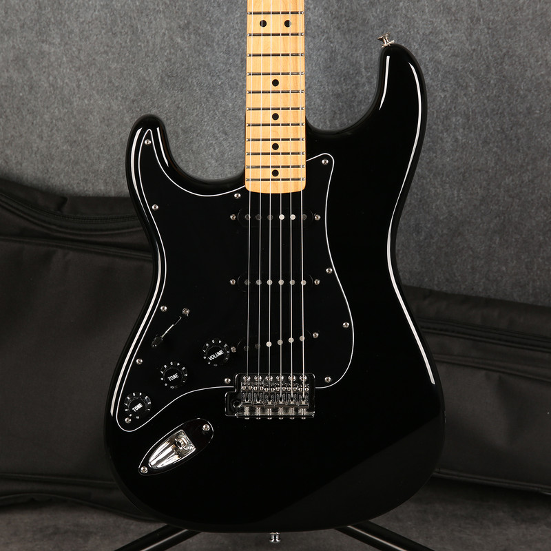 Fender Mexican Stratocaster - Left Handed - Black - 2nd Hand