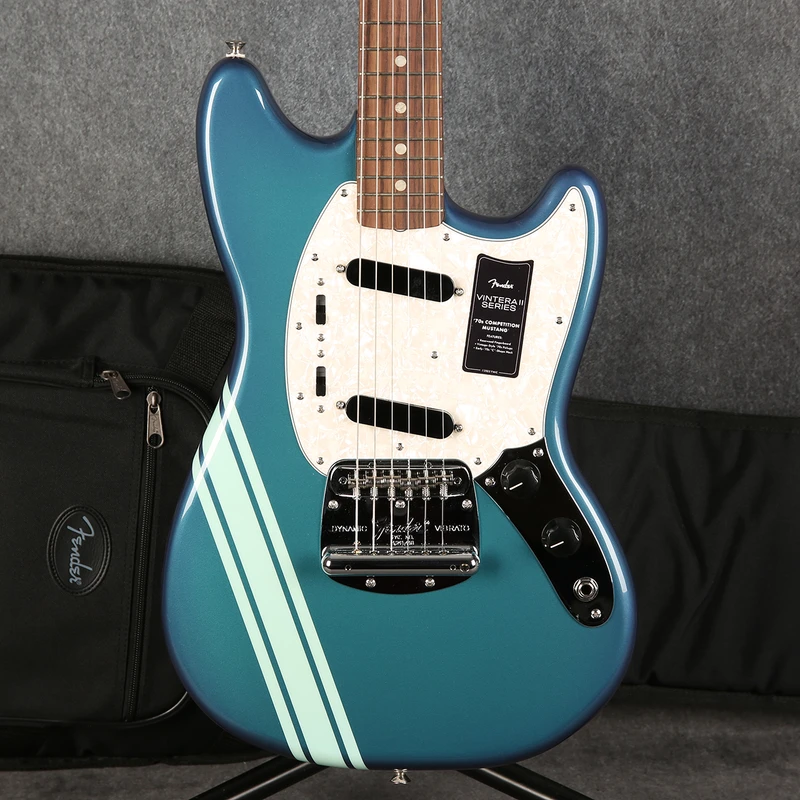 Fender Vintera II 70s Mustang - Competition Burgundy - 2nd Hand