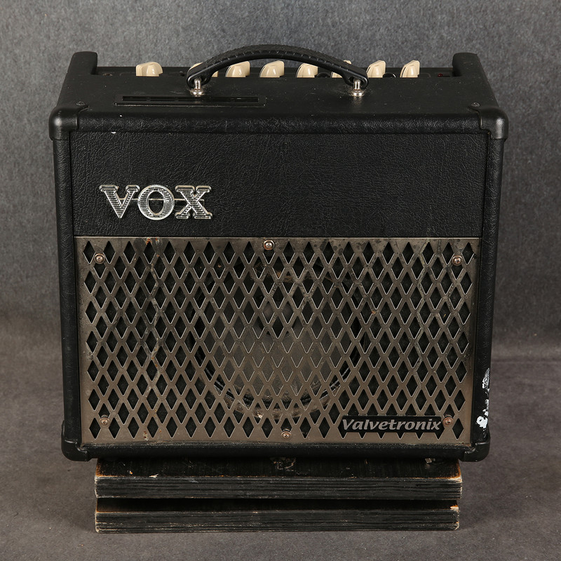 Vox Valvetronix VT15 Modeling Combo - 2nd Hand