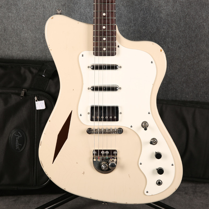 Ruby Guitars Mashup Model 02 - Vintage White - 2nd Hand