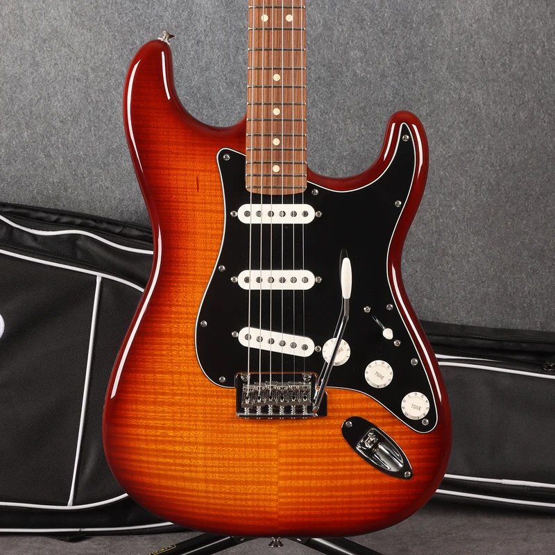 Fender Player Stratocaster Plus Top - Tobacco Sunburst - 2nd Hand