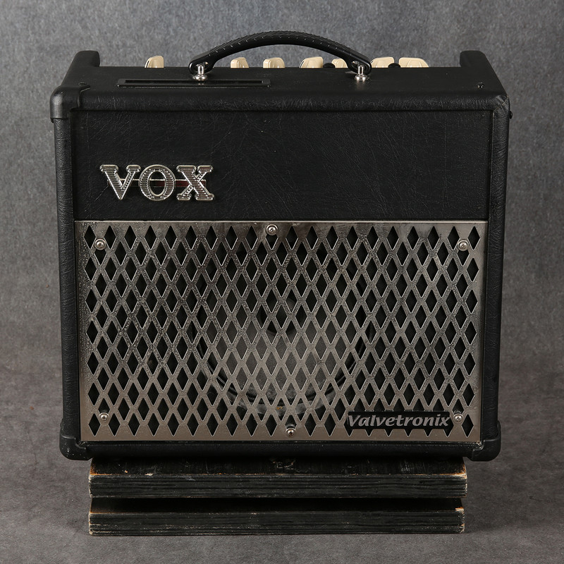 Vox Valvetronix VT15 Amplifier - 2nd Hand