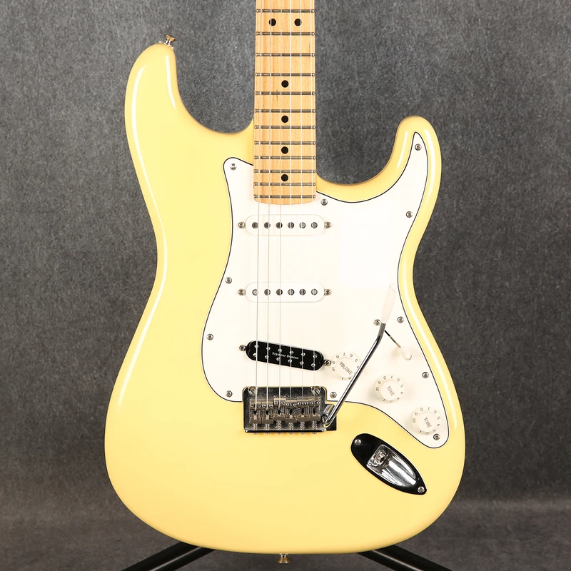 Fender Player Stratocaster - Buttercream - Seymour Duncan Pickup - 2nd Hand