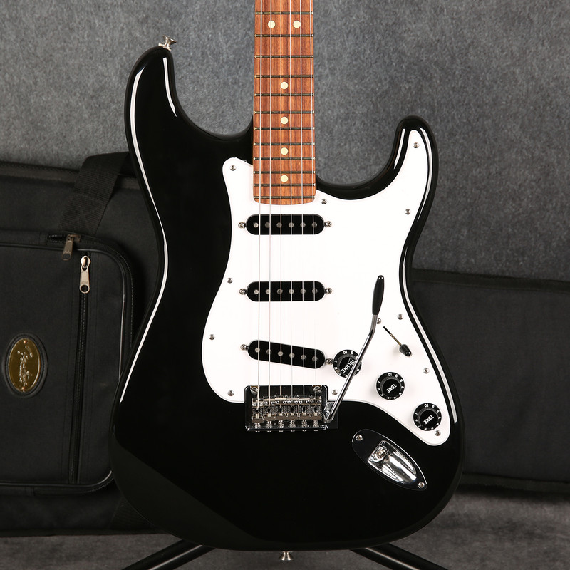 Fender Player Stratocaster Black Solid Body Electric Guitar - 2nd Hand