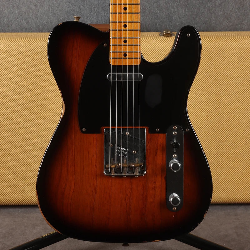 Fender Custom Shop 52 Telecaster Relic - 2-Colour Sunburst - 2nd Hand