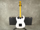 Burns Bison '64 Reissue - White w/Hard Case - 2nd Hand