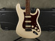 Fender Stratocaster Elite HSS - Olympic Pearl w/Hard Case - 2nd Hand