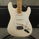 Fender American Standard Stratocaster - White w/Hard Case - 2nd Hand (113796) Fender American Standard Stratocaster - White w/Hard Case - 2nd Hand (113796)