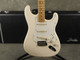 Fender American Standard Stratocaster - White w/Hard Case - 2nd Hand (113796) Fender American Standard Stratocaster - White w/Hard Case - 2nd Hand (113796)
