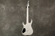 Washburn Parallaxe Solar 16 - White - 2nd Hand