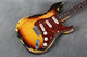 Fender Custom Shop 1960 Strat - Heavy Relic 3-Tone Sunburst - Case - 2nd Hand Fender Custom Shop 1960 Strat - Heavy Relic 3-Tone Sunburst - Case - 2nd Hand