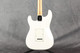 Fender Player Stratocaster, Pau Ferro - Polar White - 2nd Hand