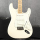Fender Mexican Standard Stratocaster - White - Hard Case - 2nd Hand Fender Mexican Standard Stratocaster - White - Hard Case - 2nd Hand