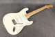 Fender Mexican Standard Stratocaster - White - Hard Case - 2nd Hand Fender Mexican Standard Stratocaster - White - Hard Case - 2nd Hand