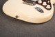 Fender Deluxe Roadhouse Stratocaster 2007-2014 - Arctic White - Case - 2nd Hand Fender Deluxe Roadhouse Stratocaster 2007-2014 - Arctic White - Case - 2nd Hand