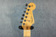 Fender American Deluxe Stratocaster - Mystic Blue - Hard Case - 2nd Hand