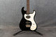 Danelectro Dano 63 Baritone - Black - 2nd Hand (129161) Danelectro Dano 63 Baritone - Black - 2nd Hand (129161)