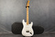 Fender Player Stratocaster - Polar White - Hard Case - 2nd Hand