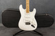 Fender Player Stratocaster - Polar White - Hard Case - 2nd Hand