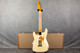 Fender Custom Shop 1960 Stratocaster Relic - Vintage White - Case - 2nd Hand Fender Custom Shop 1960 Stratocaster Relic - Vintage White - Case - 2nd Hand