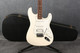 Fender Mexican Standard Stratocaster HSS - Arctic White - Hard Case - 2nd Hand Fender Mexican Standard Stratocaster HSS - Arctic White - Hard Case - 2nd Hand