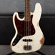 Fender Custom Shop 60s Lefty Jazz Bass Relic - Olympic White - Case - 2nd Hand Fender Custom Shop 60s Lefty Jazz Bass Relic - Olympic White - Case - 2nd Hand