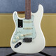 Fender American Vintage II 1961 Stratocaster-LH Olympic White - Case - 2nd Hand Fender American Vintage II 1961 Stratocaster-LH Olympic White - Case - 2nd Hand