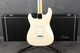 Fender Mexican Standard Stratocaster - Arctic White - Hard Case - 2nd Hand
