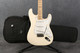 Fender Classic Series 70s Stratocaster - Olympic White - Gig Bag - 2nd Hand Fender Classic Series 70s Stratocaster - Olympic White - Gig Bag - 2nd Hand