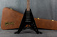 Gibson 80s Flying V - Ebony - Hard Case - 2nd Hand (134340) Gibson 80s Flying V - Ebony - Hard Case - 2nd Hand (134340)