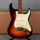 Fender Vintage Hot Rod 62 Stratocaster - 3 Tone Sunburst - Hard Case - 2nd Hand Fender Vintage Hot Rod 62 Stratocaster - 3 Tone Sunburst - Hard Case - 2nd Hand