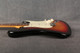 Fender Vintage Hot Rod 62 Stratocaster - 3 Tone Sunburst - Hard Case - 2nd Hand Fender Vintage Hot Rod 62 Stratocaster - 3 Tone Sunburst - Hard Case - 2nd Hand