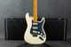 Fender Nile Rodgers Hitmaker Stratocaster - Olympic White - Hard Case - 2nd Hand (X1159359) Fender Nile Rodgers Hitmaker Stratocaster - Olympic White - Hard Case - 2nd Hand (X1159359)
