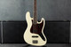 Fender American Vintage II 1966 Jazz Bass - Olympic White - Hard Case - 2nd Hand (X1159352)