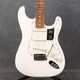 Fender Player Stratocaster - Polar White - 2nd Hand (X1157792) Fender Player Stratocaster - Polar White - 2nd Hand (X1157792)