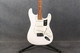Fender Player Stratocaster - Polar White - 2nd Hand (X1157792) Fender Player Stratocaster - Polar White - 2nd Hand (X1157792)