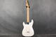 Fender Player Stratocaster - Polar White - 2nd Hand (X1157792) Fender Player Stratocaster - Polar White - 2nd Hand (X1157792)
