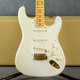 Fender American Vintage 57 Stratocaster Reissue White Blonde - Case - 2nd Hand Fender American Vintage 57 Stratocaster Reissue White Blonde - Case - 2nd Hand