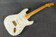 Fender American Vintage 57 Stratocaster Reissue White Blonde - Case - 2nd Hand Fender American Vintage 57 Stratocaster Reissue White Blonde - Case - 2nd Hand