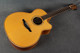 Avalon L2-20C with Fishman Ellipse Matrix Blend - Hard Case - 2nd Hand Avalon L2-20C with Fishman Ellipse Matrix Blend - Hard Case - 2nd Hand