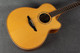 Avalon L2-20C with Fishman Ellipse Matrix Blend - Hard Case - 2nd Hand Avalon L2-20C with Fishman Ellipse Matrix Blend - Hard Case - 2nd Hand