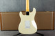 Fender American Vintage 62 Custom Stratocaster - Olympic White - Case - 2nd Hand