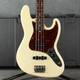 Fender American Standard Jazz Bass - Olympic White - Hard Case - 2nd Hand Fender American Standard Jazz Bass - Olympic White - Hard Case - 2nd Hand