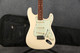 Fender Vintera '60s Stratocaster Modified - Olympic White - Gig Bag - 2nd Hand (145772)